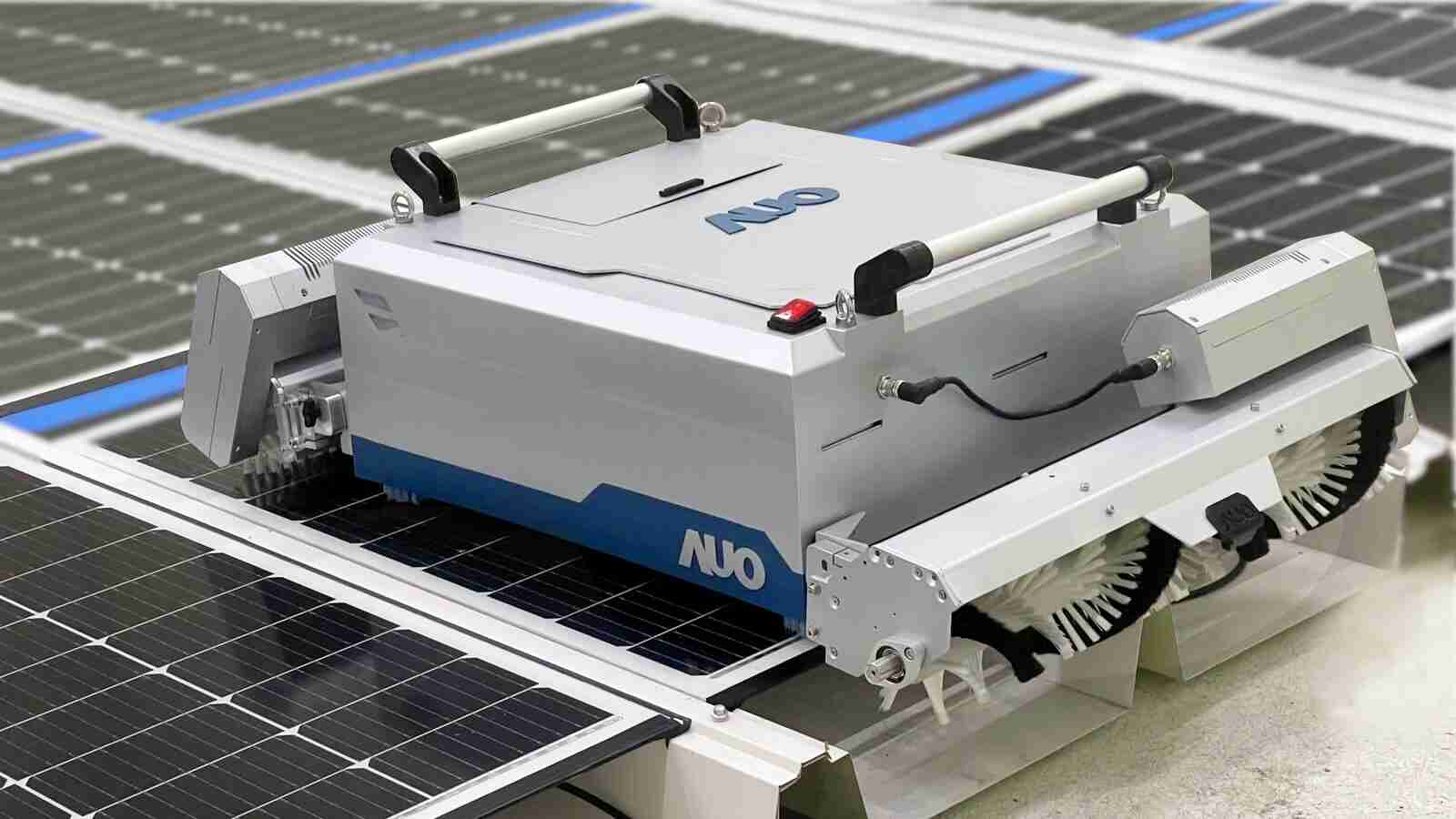 PG国际致力EPC场域技术升级，，，导入清洁机器人搭配传感器与AI数据分析，，，，大幅减少维运成本