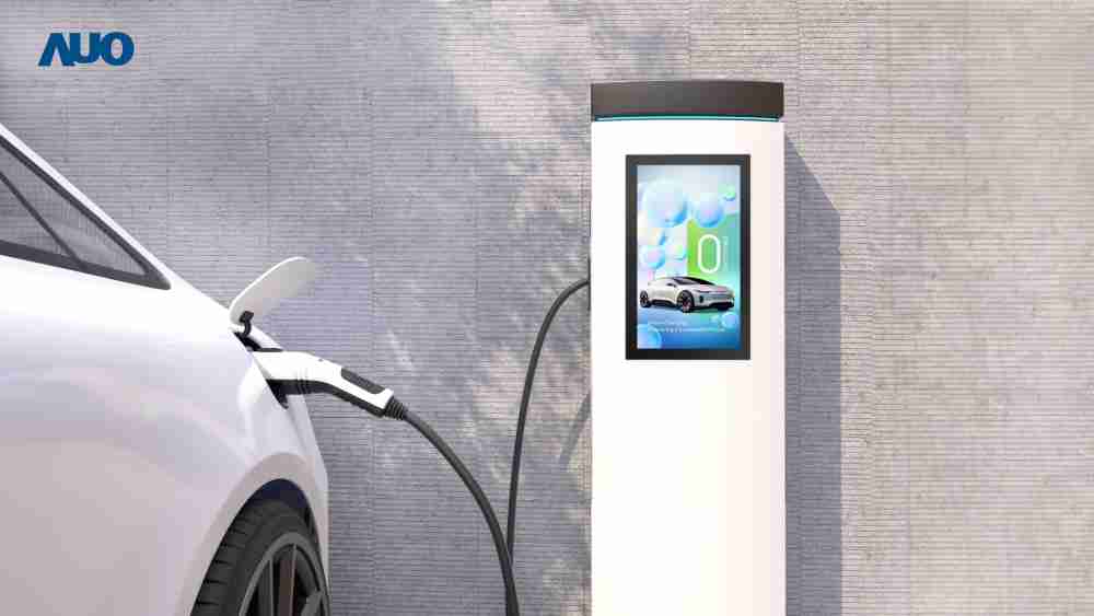 友達〝EVSE車用充電樁解決方案〞專為電動汽車充電樁設計，，，，具有高亮度、、、、克服戶外艱難環境的耐溫、、、、耐紫外線等特性，，，，並搭載散熱性及擴充性強的高效能工業電腦，，可實現人機互動訴求，，如資訊顯示、、支付等應用